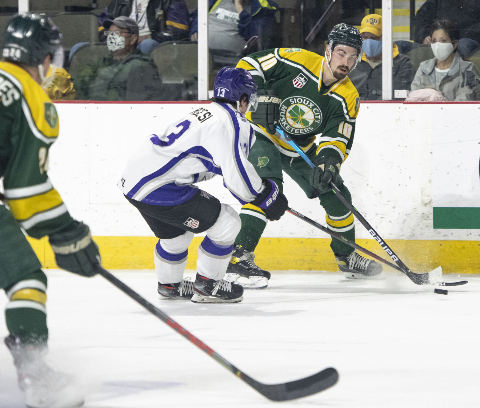 Musketeers defeat Tri-City Storm